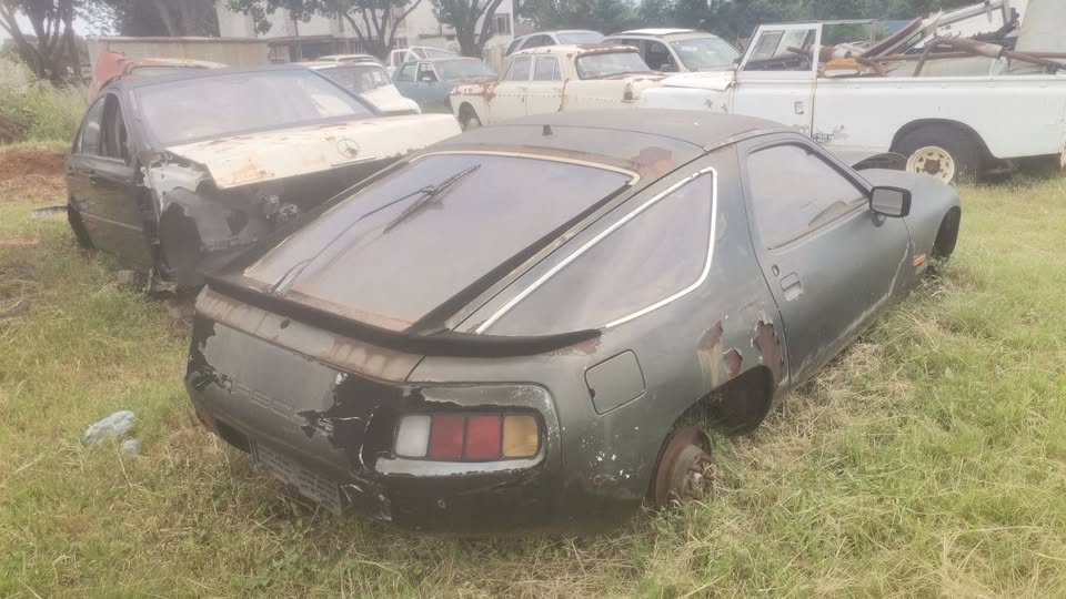 Porsche 928s stripping for spares - Private Seller