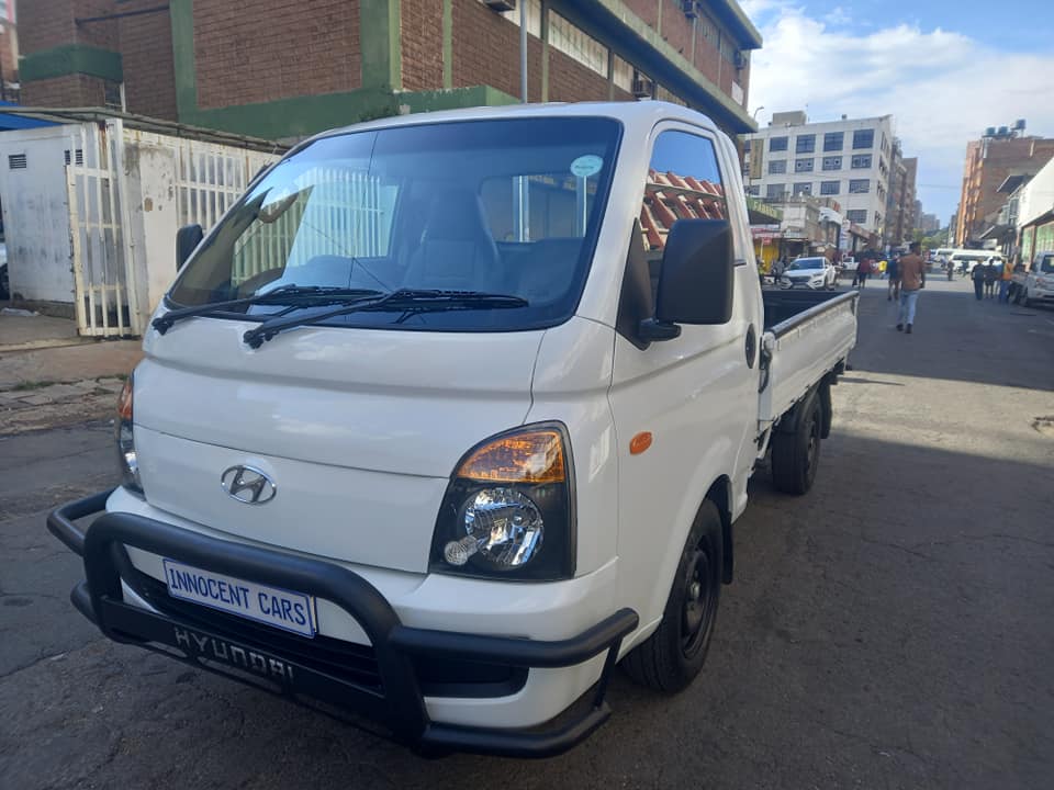 2014 HYUNDAI H100 2.6 DIESEL, MANUAL, WHITE COLOUR, MILEAGE 72000KM. Spare key