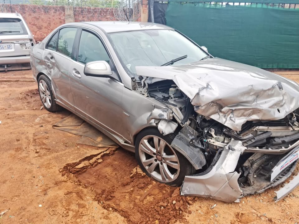 2009 MERCEDES BENZ C220 CDI STRIPPING AS SPARES