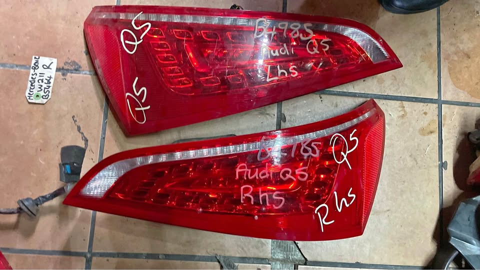 Audi Q5 taillights 2012 - Private Seller Audi Q5 taillights 2012 - Private Seller