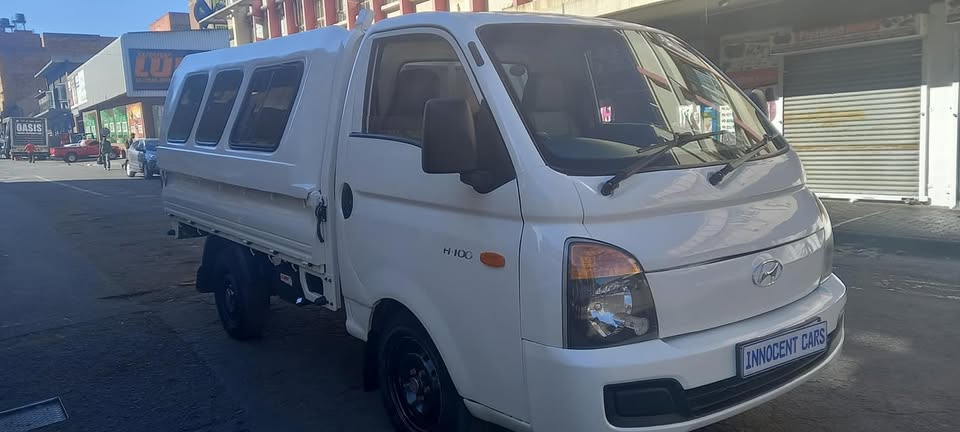 USED 2012 HYUNDAI H100 2.6 DIESEL, MANUAL, WHITE COLOUR, 91000KM