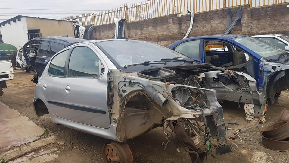 Peugeot 206 stripping for spares - Private Seller Peugeot 206 stripping for spares - Private Seller