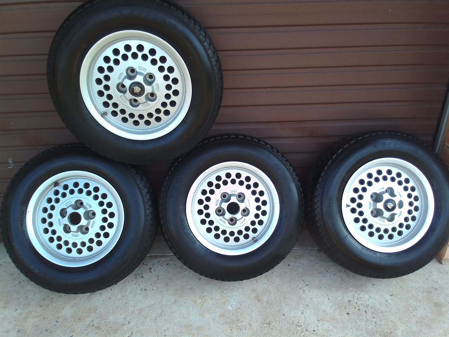 Jaguar XJ6 ,rims and spares - Private Seller Jaguar XJ6 ,rims and spares - Private Seller