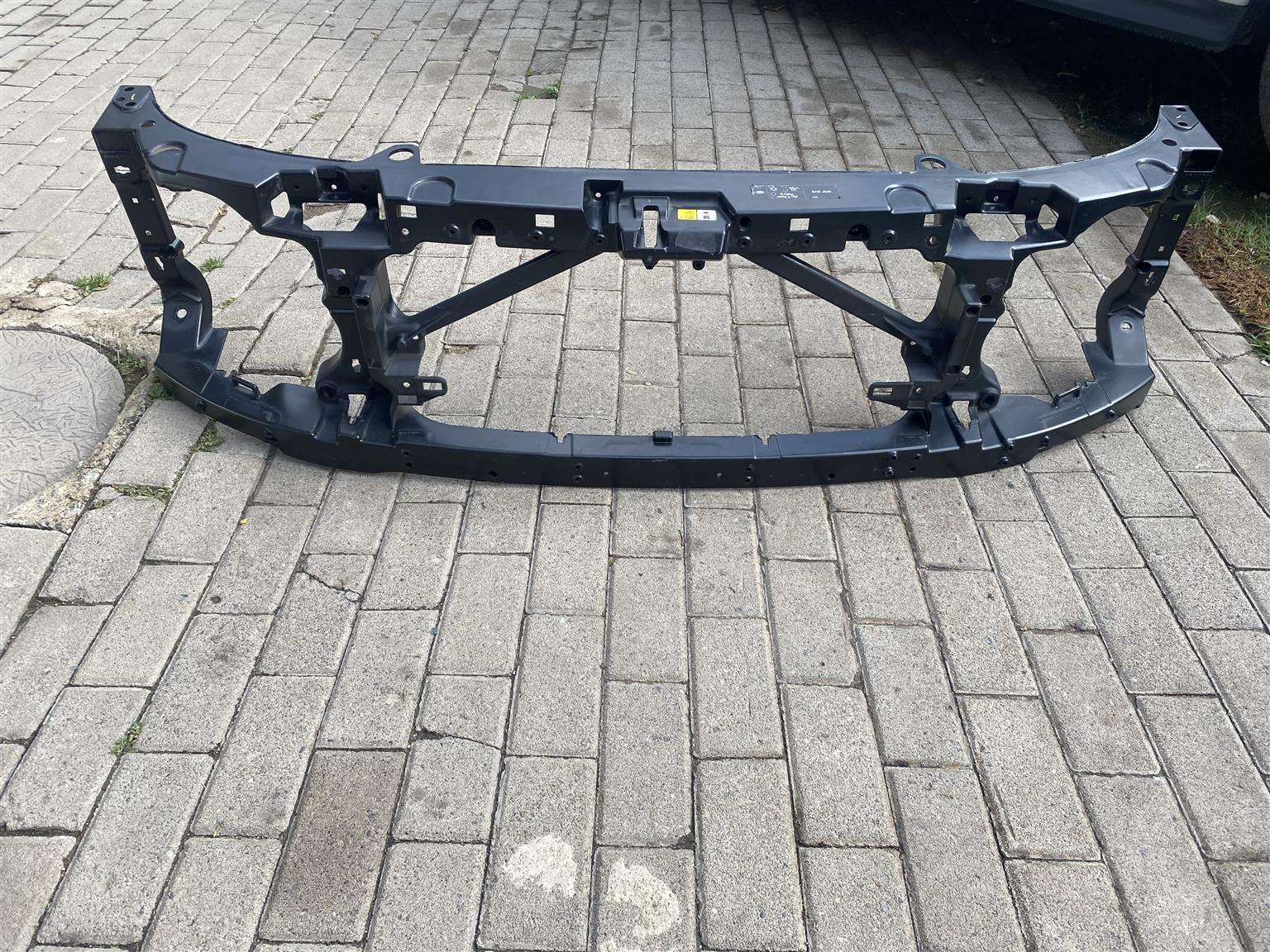 2013 RANGE ROVER SPORT RADIATOR CRADLE FOR SALE. IN PRISTINE CONDITION 2013 RANGE ROVER SPORT RADIATOR CRADLE FOR SALE. IN PRISTINE CONDITION