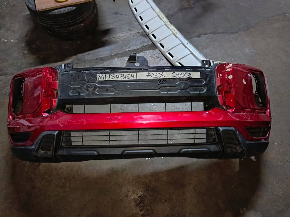 Mitsubishi AXS 2023 Front BUMPER - Private Seller Mitsubishi AXS 2023 Front BUMPER - Private Seller