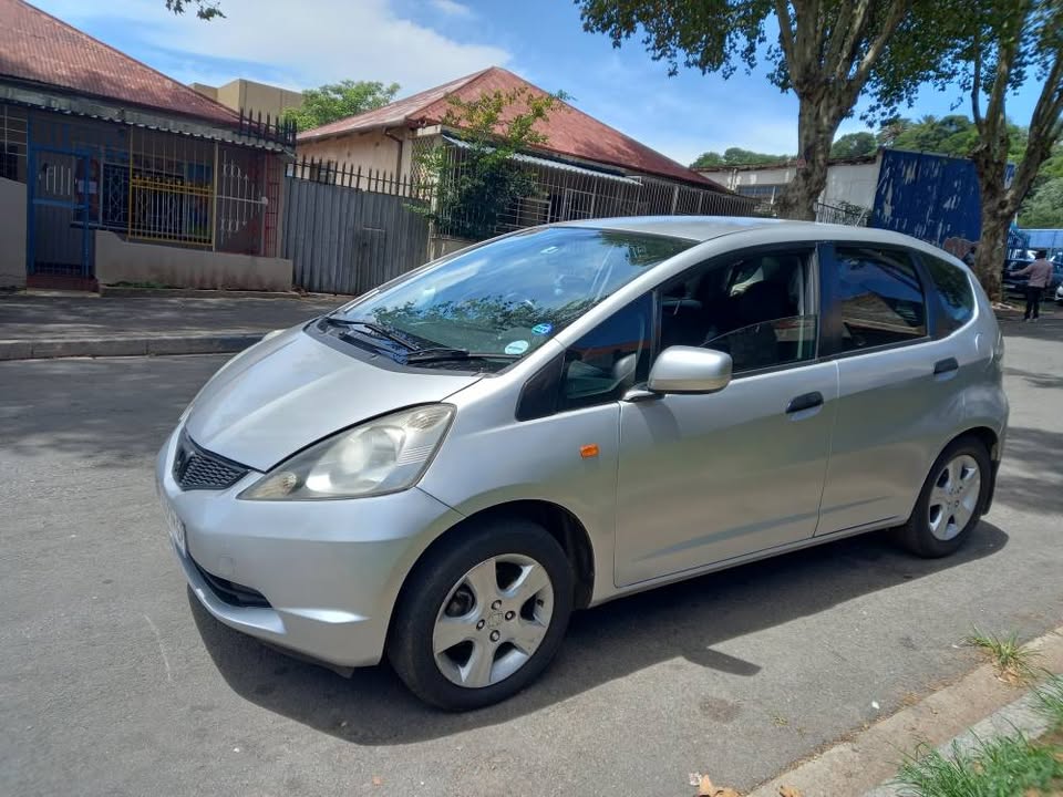 2009 Honda Jazz 1.5 Petrol, Manual,  Silver, 110000kms,