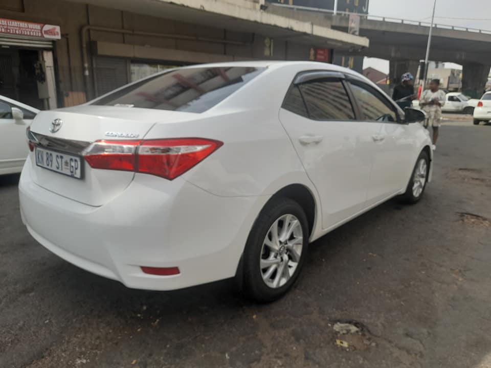 2017 TOYOTA COROLLA 1.6 PRESTIGE MANUAL LEATHER SEATS EXCELLENT CONDITION AVAILABLE