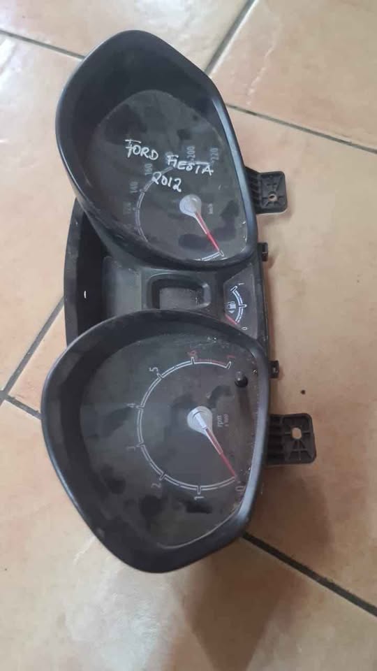 Ford Fiesta cluster