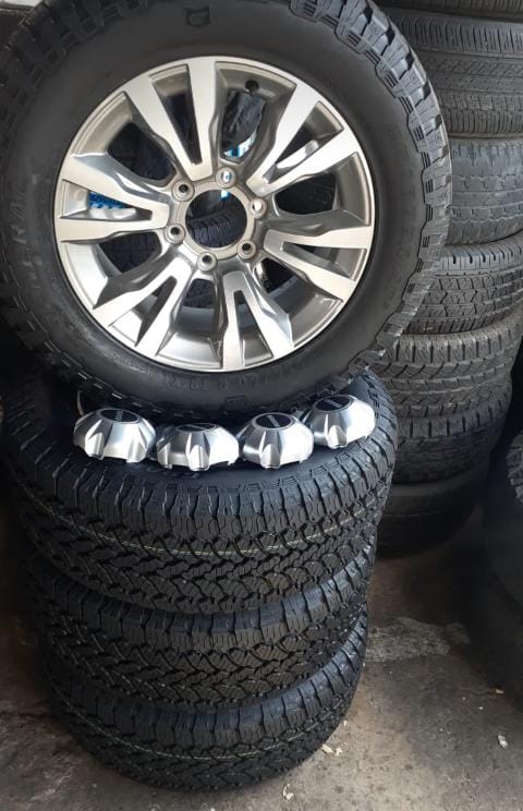 18inch Isuzu D-Max original mags with brand new 265/60/18 General Grabber AT3 se - Private Seller