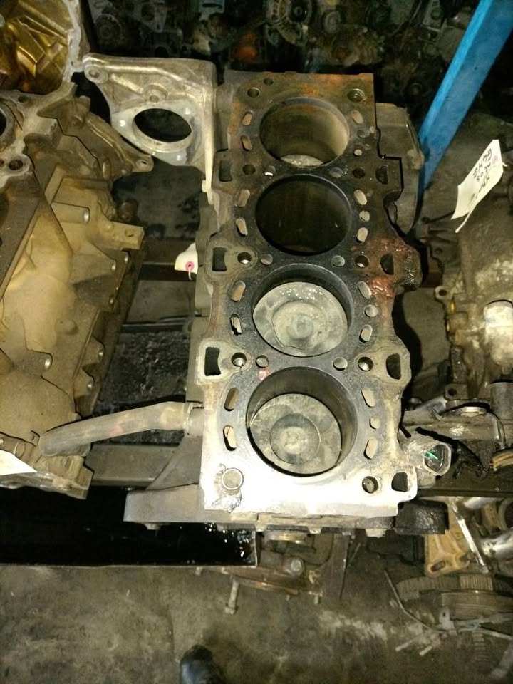 Tata xenon 2.2l engine spares - Private Seller