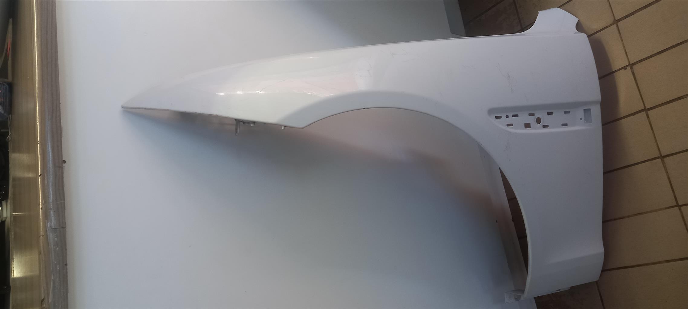 2019 XF JAGUAR FENDER LEFT SIDE IN A BEAUTIFUL CONDITION - Private Seller 2019 XF JAGUAR FENDER LEFT SIDE IN A BEAUTIFUL CONDITION - Private Seller