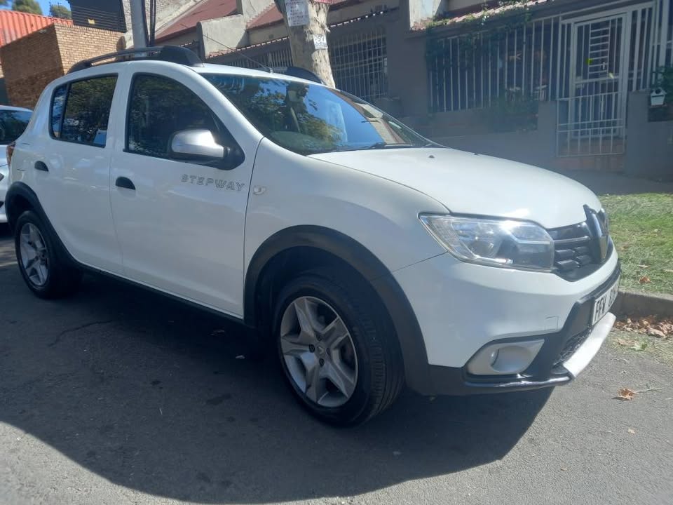 2018 Renault Sendero 900T, White Manual, Petrol, 74000kms,
