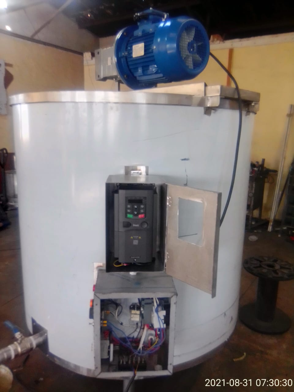 tanks  stainless