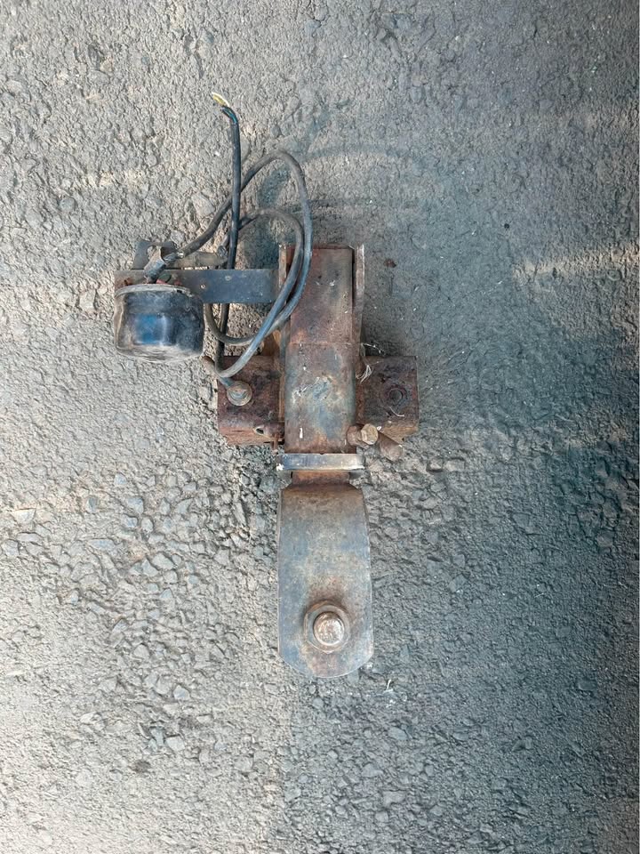 Toyota Prado 120 Towbar Available @Circle 7 Used Parts Call Or WhatsApp - Private Seller Toyota Prado 120 Towbar Available @Circle 7 Used Parts Call Or WhatsApp - Private Seller