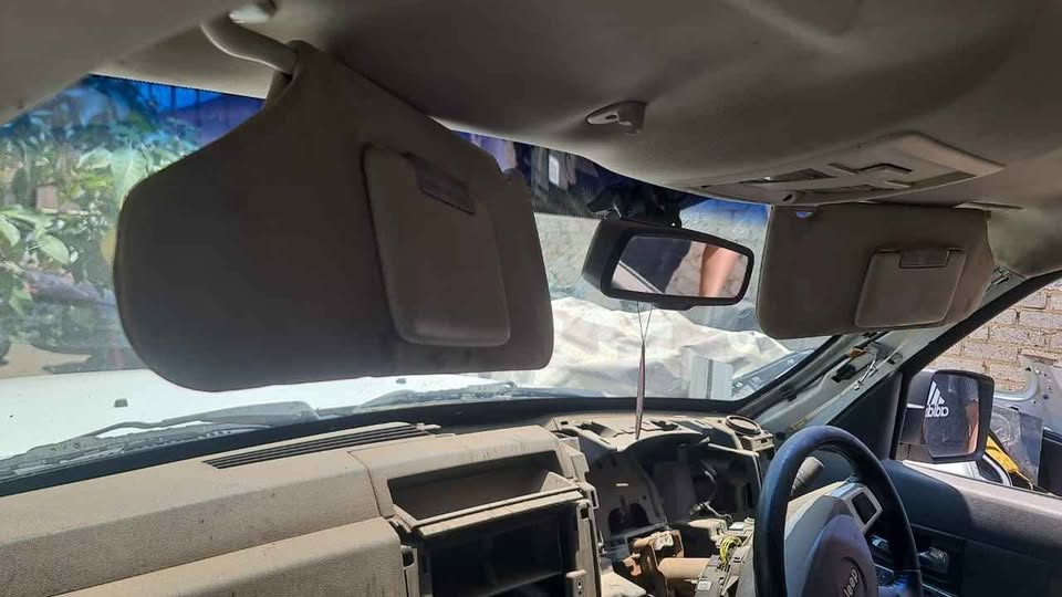 Jeep Limited LEFT sunvisor - Private Seller Jeep Limited LEFT sunvisor - Private Seller