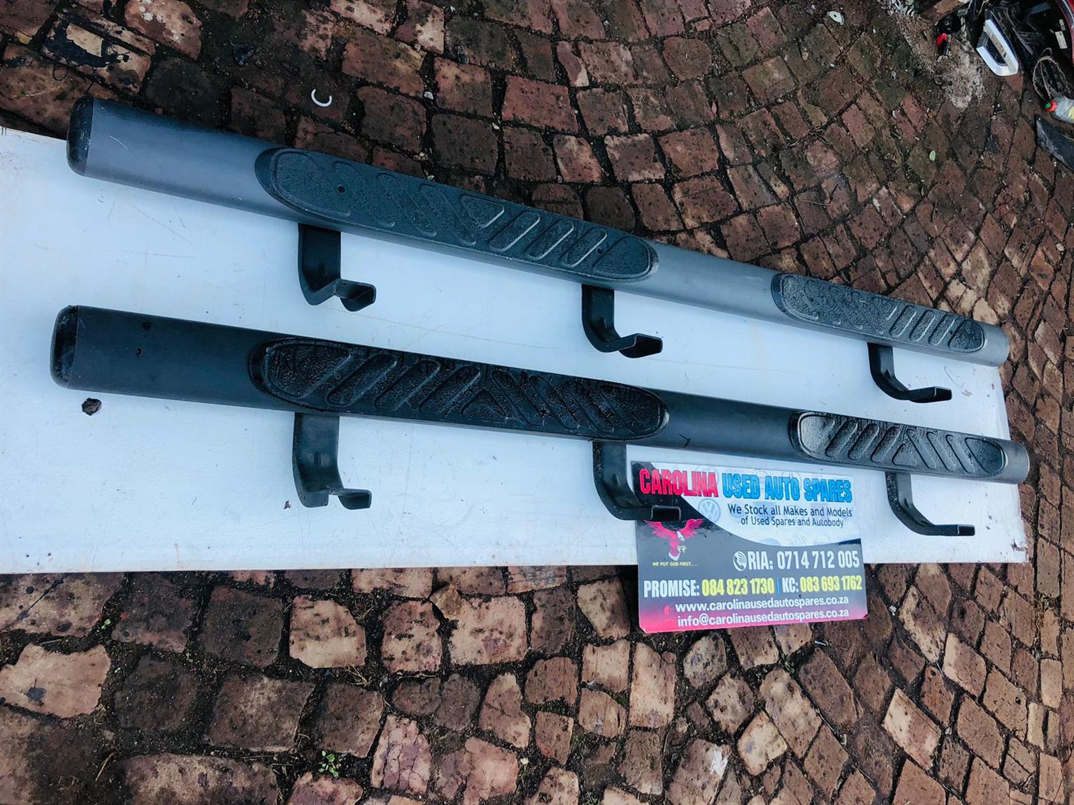 Nissan Navara replacement left side Side steps (replacement) - Private Seller