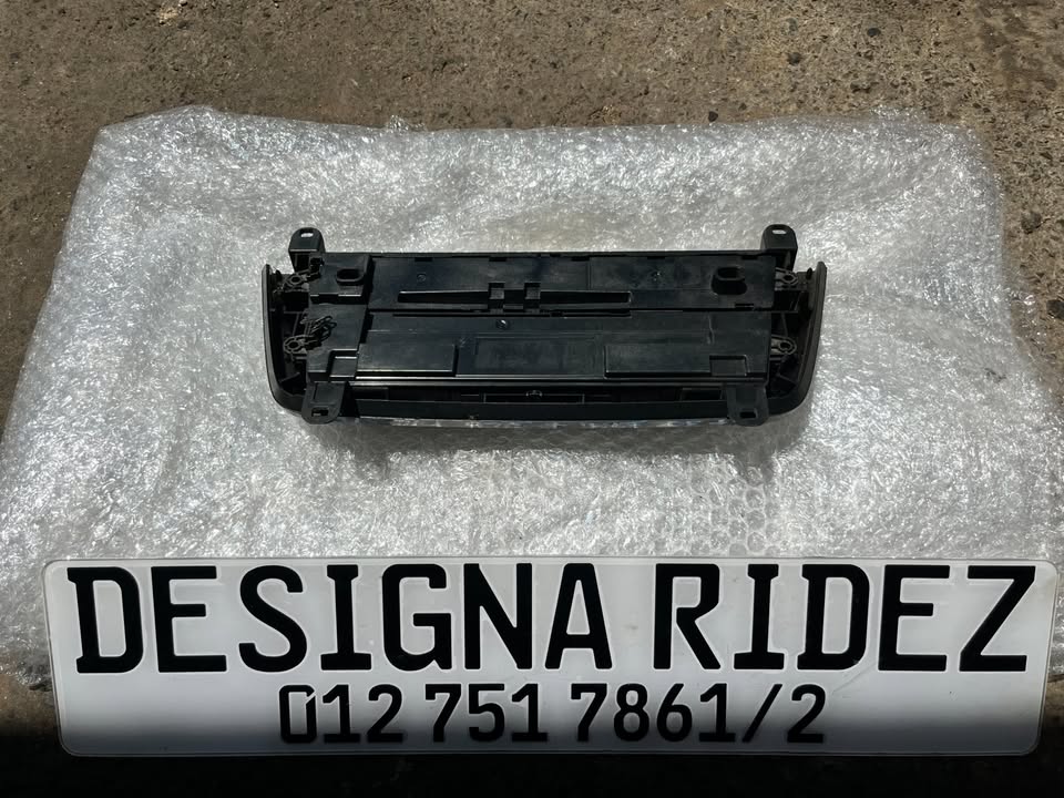 BMW F30 LCI STANDARD RADIO HVAC CLIMATE CONTROL SWITCH PANEL AVAILABLE. - Private Seller