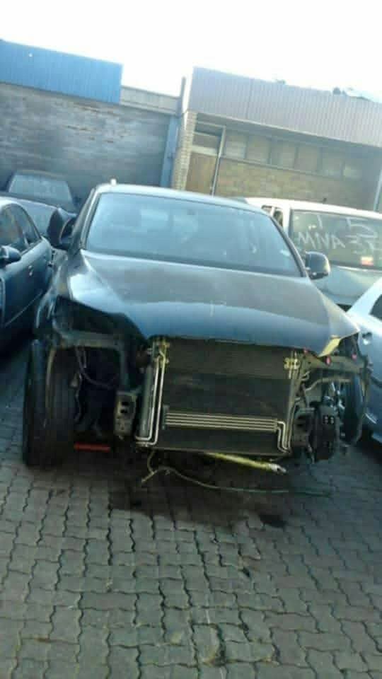 AUDI Q7 STRIPPING FOR SPARES. - Private Seller AUDI Q7 STRIPPING FOR SPARES. - Private Seller