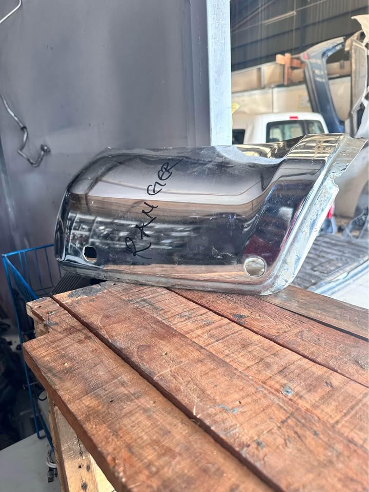 2019 Ford Ranger – Rear Bumper Corner - Private Seller 2019 Ford Ranger – Rear Bumper Corner - Private Seller