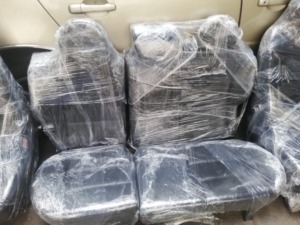 VOLVO S40 CLEAN LEATHER SEAT FOR SALE - Private Seller