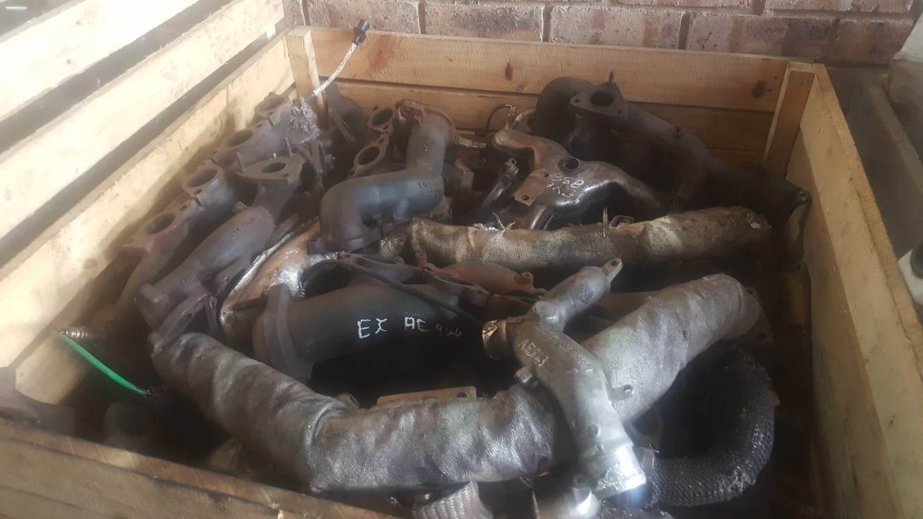 2006 Discovery 3 2.7 TDV6 Manifolds for sale