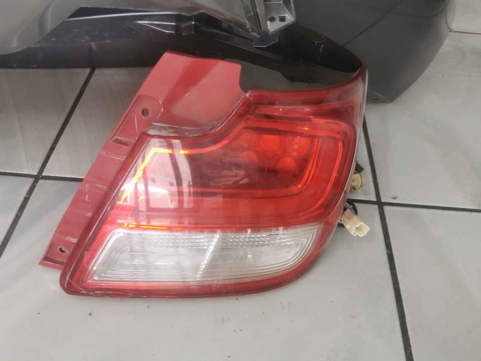 Suzuki Dzire right taillight - Private Seller Suzuki Dzire right taillight - Private Seller