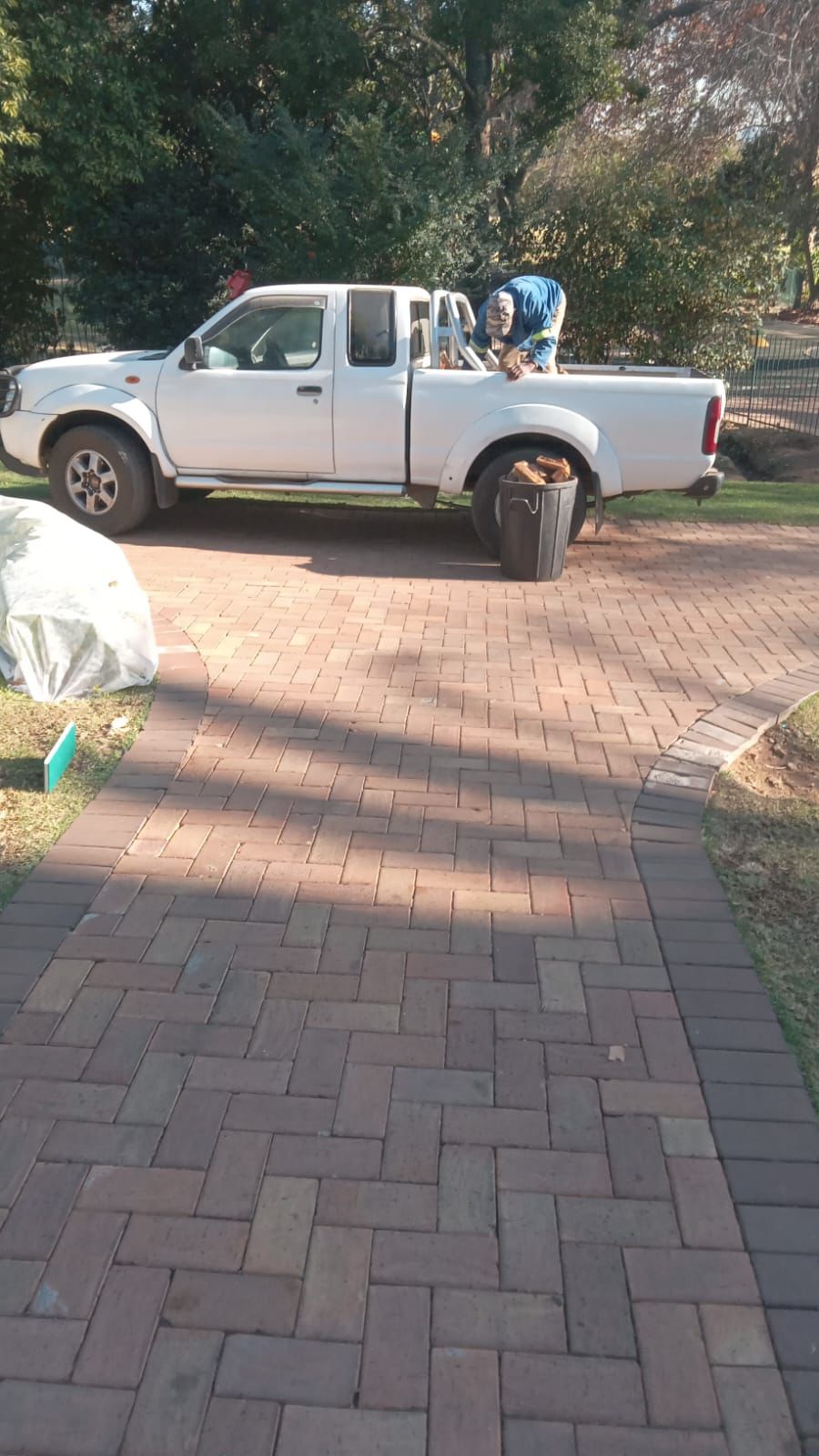 Nissan Hardbody Club Cab 3.3 V3 for sale 60k.