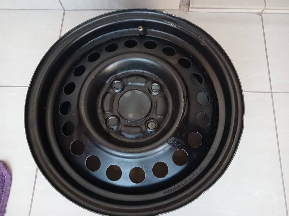 X4 Nissan Tiida Standard Stellies Size 15inch - Private Seller X4 Nissan Tiida Standard Stellies Size 15inch - Private Seller