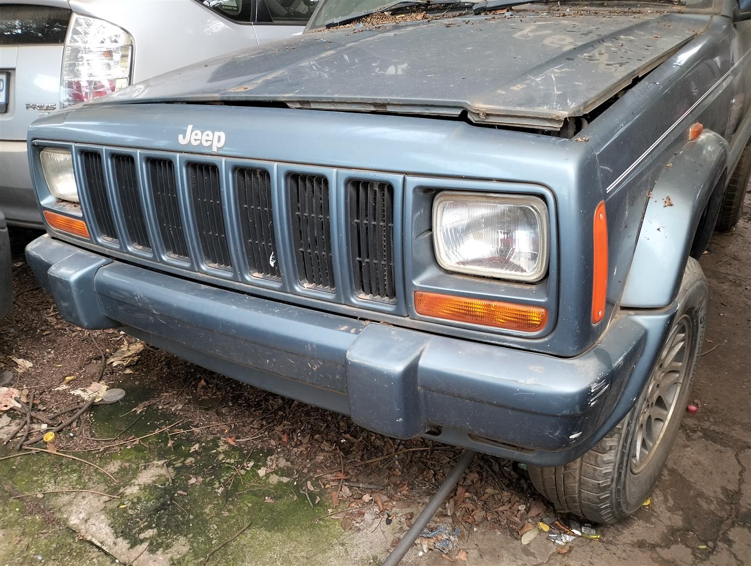 Jeep Grand Cherokee with 3.8L,V6 Edelbrok engine Jeep Grand Cherokee with 3.8L,V6 Edelbrok engine