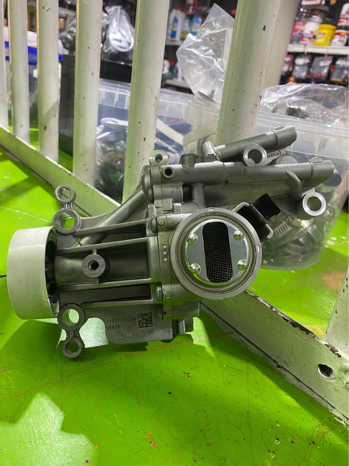 Oil Pump Ford Kuga, Ford Puma, Ford ecosport - Private Seller Oil Pump Ford Kuga, Ford Puma, Ford ecosport - Private Seller