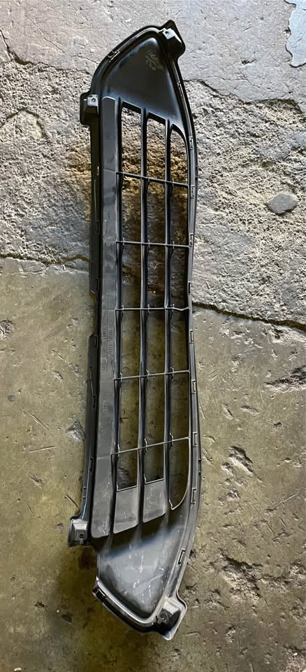 Suzuki Baleno lower grill Call or dm - Private Seller Suzuki Baleno lower grill Call or dm - Private Seller