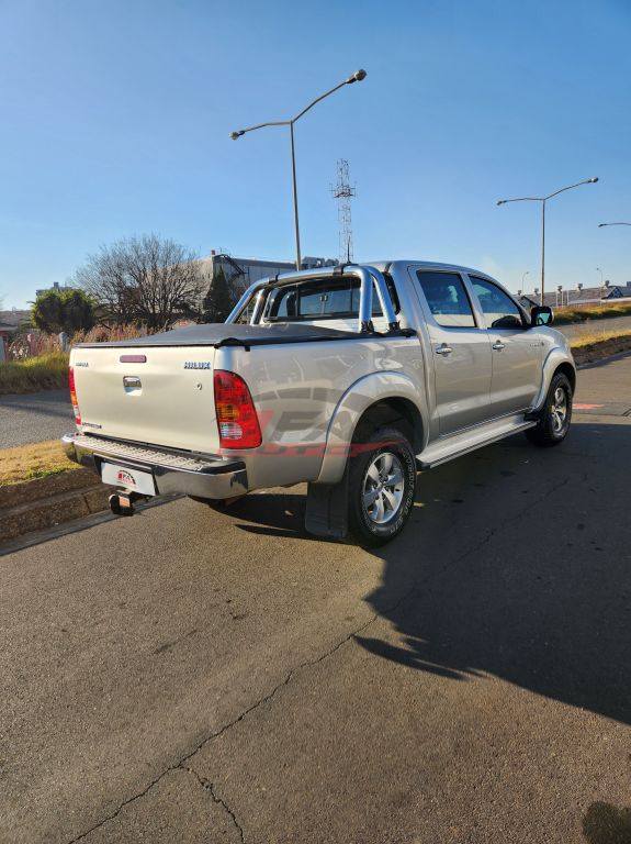 TOYOTA HILUX 2.7 VVT-I RAIDER DOUBLE CAB BAKKIE FORSALE
