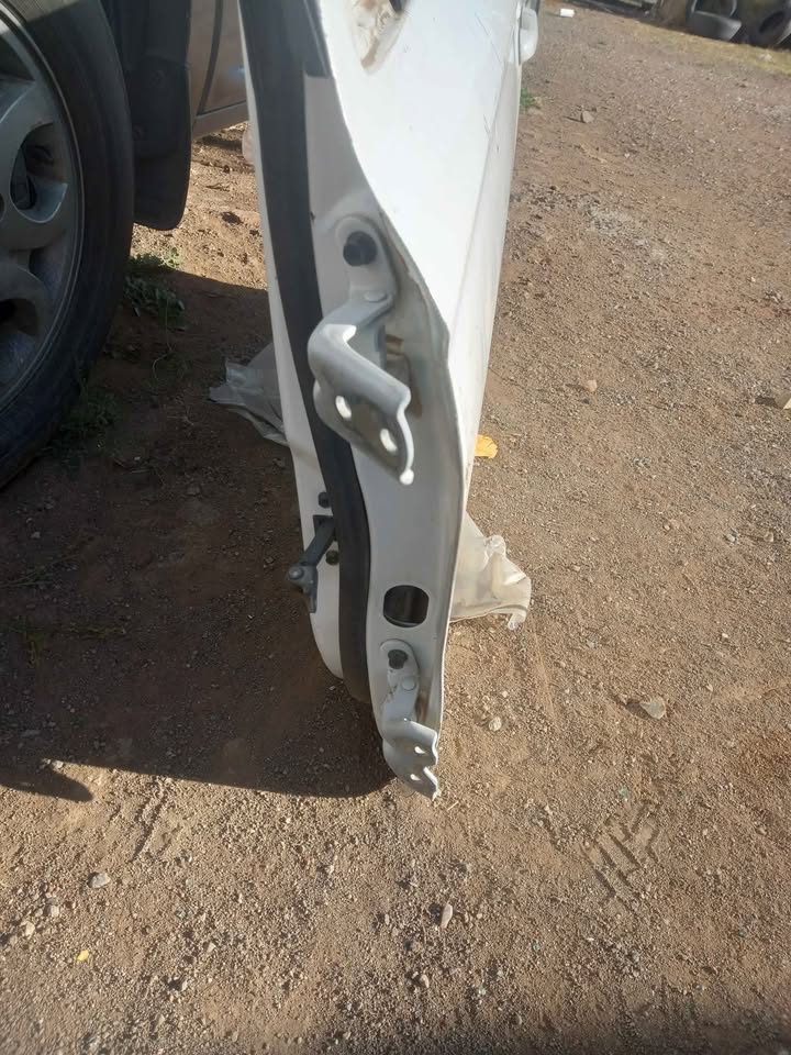 Hyundai I20 FRONT PASSANGER DOOR COMPLETE IN EXCELLENT CONDITION