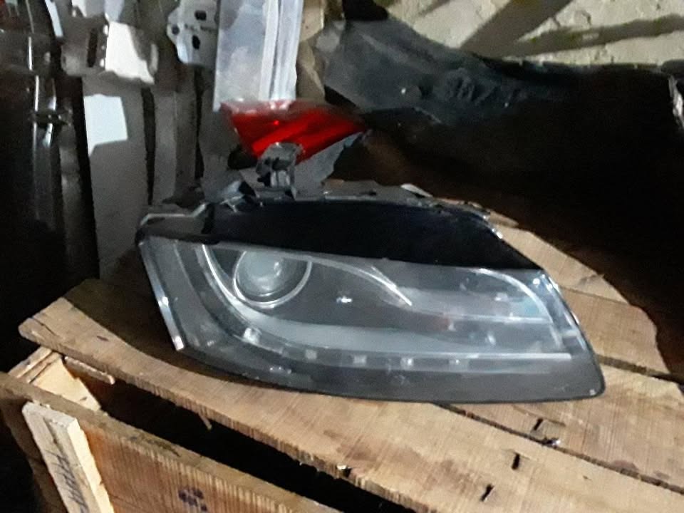 Audi A5 headlight - Private Seller Audi A5 headlight - Private Seller