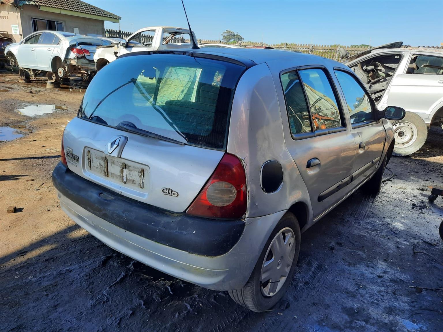 2005 Renault Clio 2 1.4  - Stripping for Spares