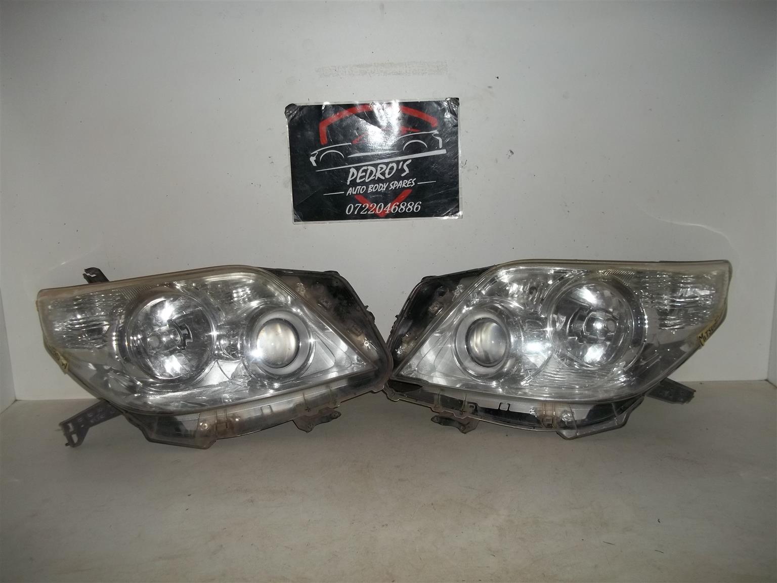 Toyota L&R headlights (Pair) - Private Seller Toyota L&R headlights (Pair) - Private Seller