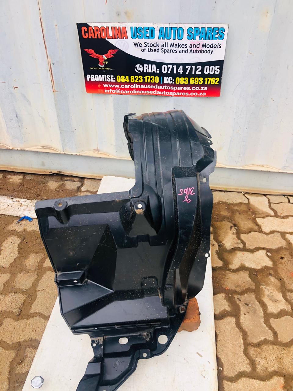 Toyota Hilux hi-raider left side fender liner (2016-2020) - Private Seller Toyota Hilux hi-raider left side fender liner (2016-2020) - Private Seller