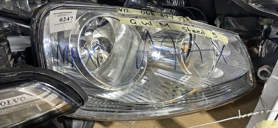 GWM STEED 5 Headlights - Private Seller GWM STEED 5 Headlights - Private Seller