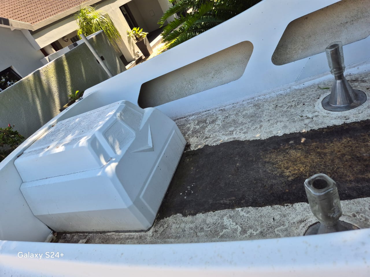 21 VT Vagabond Boat