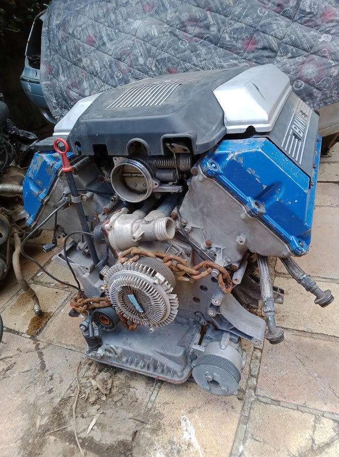 BMW M60 Engine