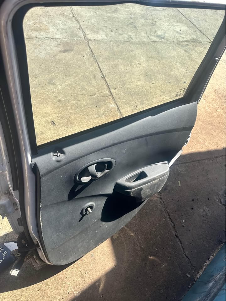 Datsun go rear right door - Private Seller