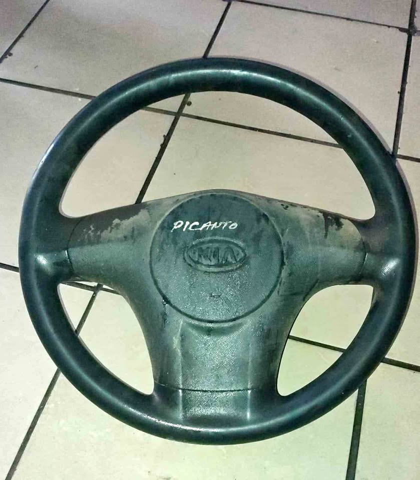 Kia Picanto 2008 Steering wheel - Private Seller Kia Picanto 2008 Steering wheel - Private Seller