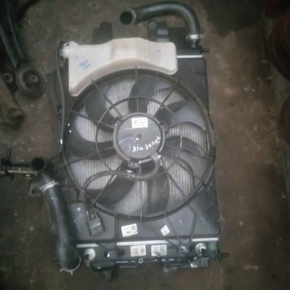Kia Sonet complete radiator sets - Private Seller Kia Sonet complete radiator sets - Private Seller