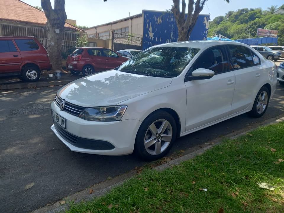 2014 VW Jetta 6 SEDAN 1.4 TSI Petrol, Manual, White Color, Mileage 96000kms