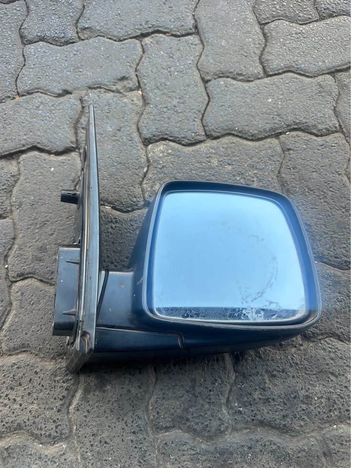 Hyundai h1 bus right side mirror - Private Seller Hyundai h1 bus right side mirror - Private Seller