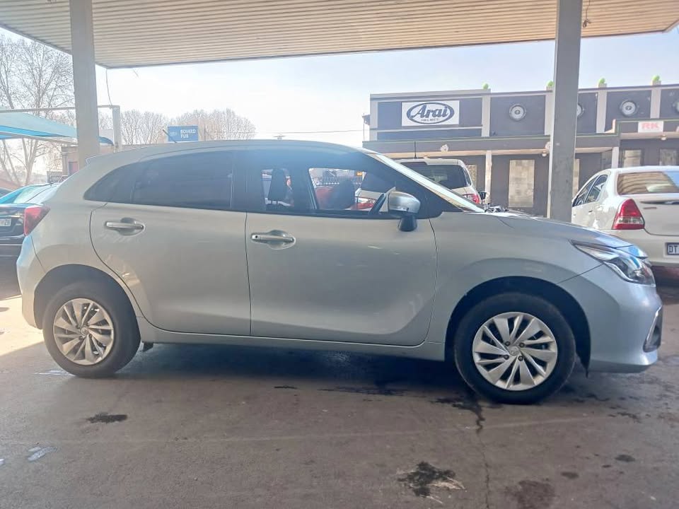 2024 TOYOTA STARLET 1.5 XS  Transmission: Manual  Mileage: 21000km Fueltype: Petrol  Silver
