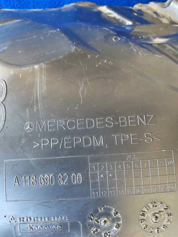 Mercedes Benz C118 Right Front Fender Liner