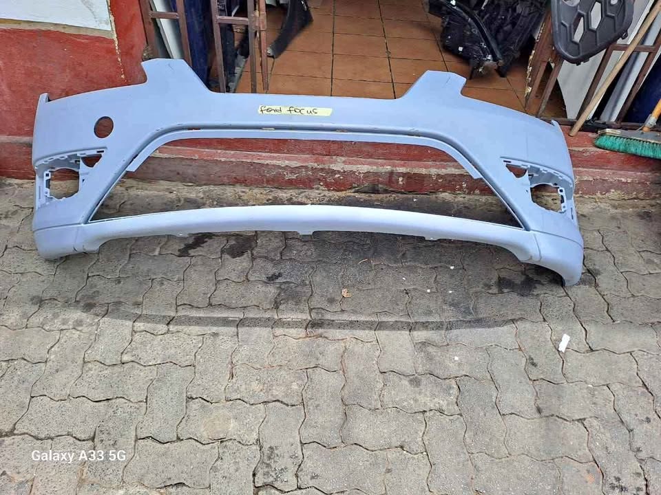 Ford focus front bumper (shell) - Private Seller Ford focus front bumper (shell) - Private Seller
