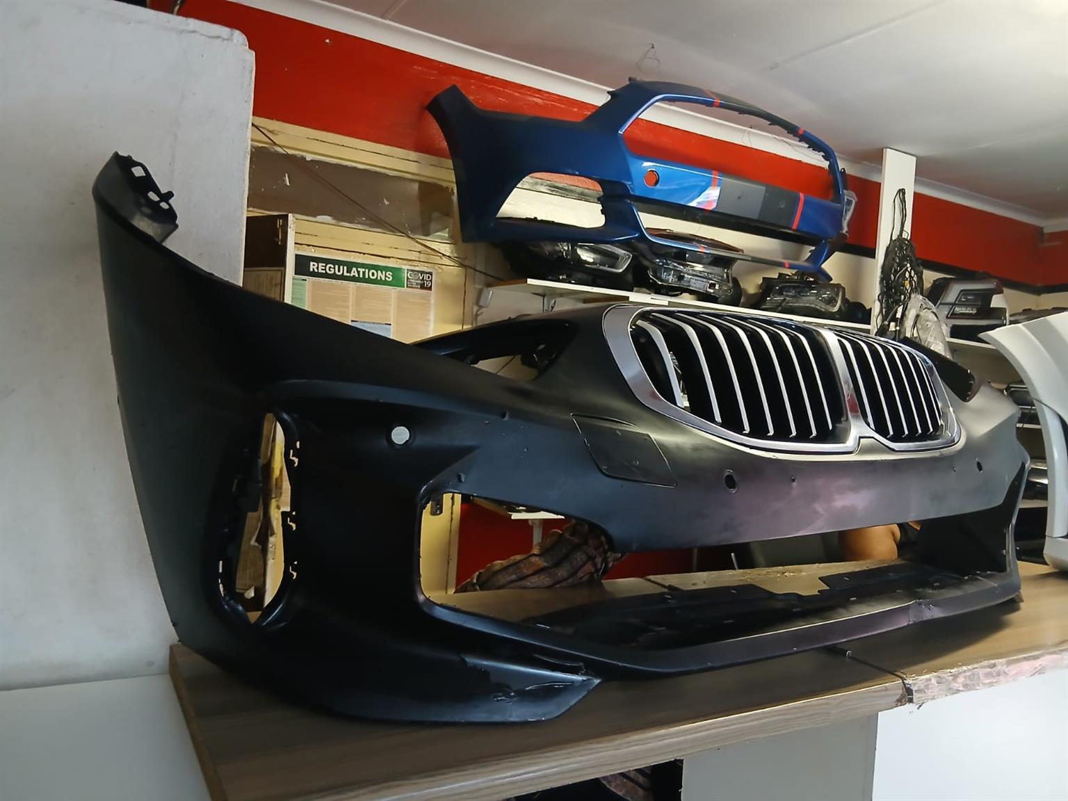 BUMPER F40 BMW 2022 FRONT BUMPER WITH MAIN GRILL - Private Seller BUMPER F40 BMW 2022 FRONT BUMPER WITH MAIN GRILL - Private Seller