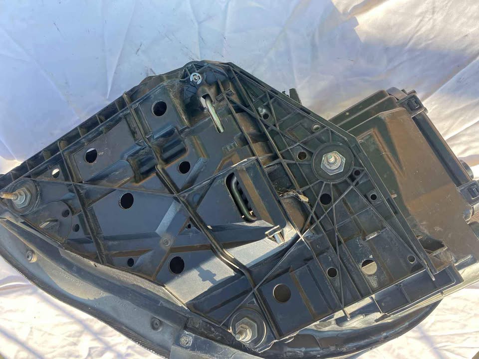 Porsche Panamera xenon headlight forsale - Private Seller Porsche Panamera xenon headlight forsale - Private Seller